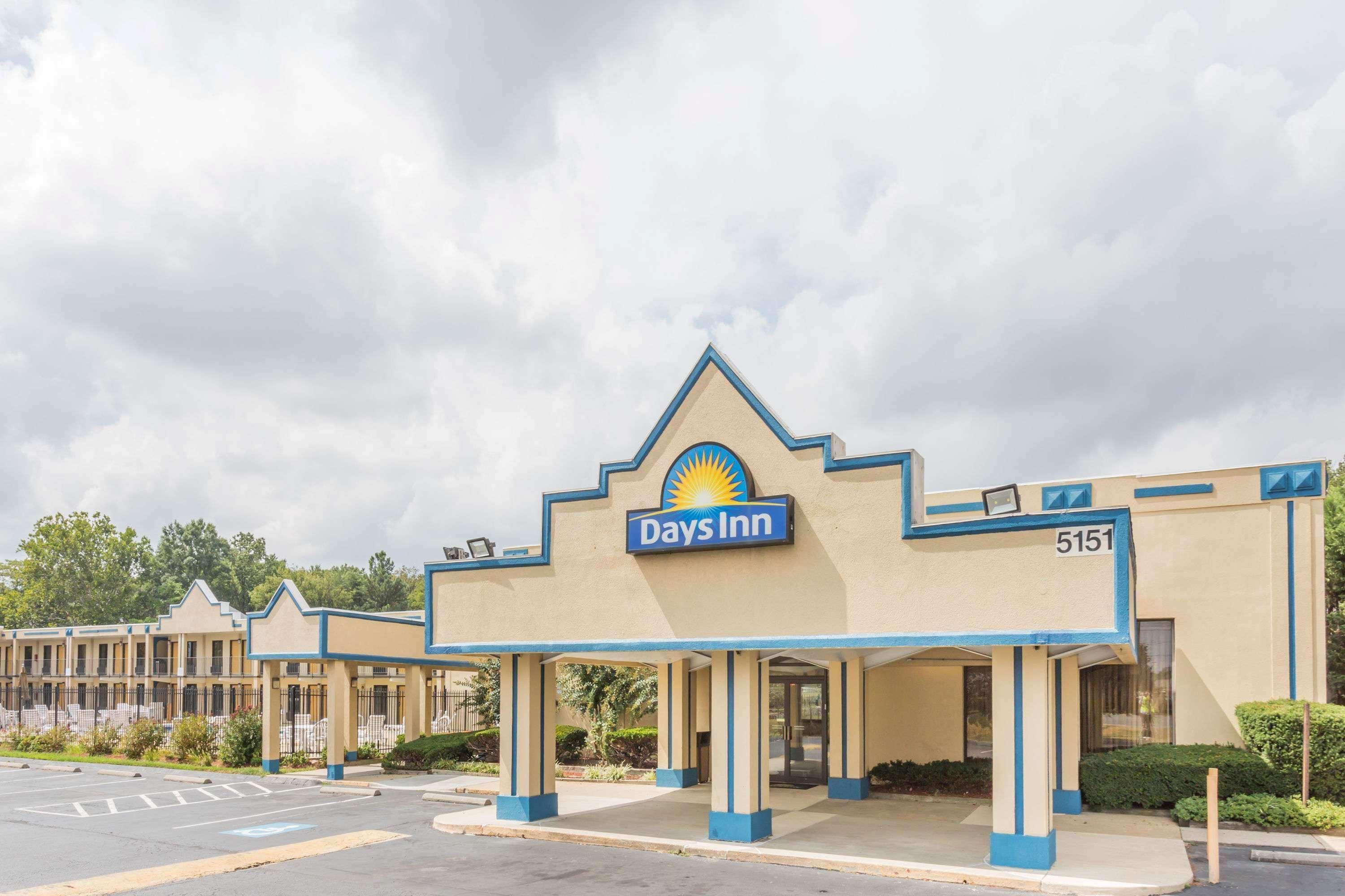 Days Inn By Wyndham Camp Springs Andrews Afb Exterior foto