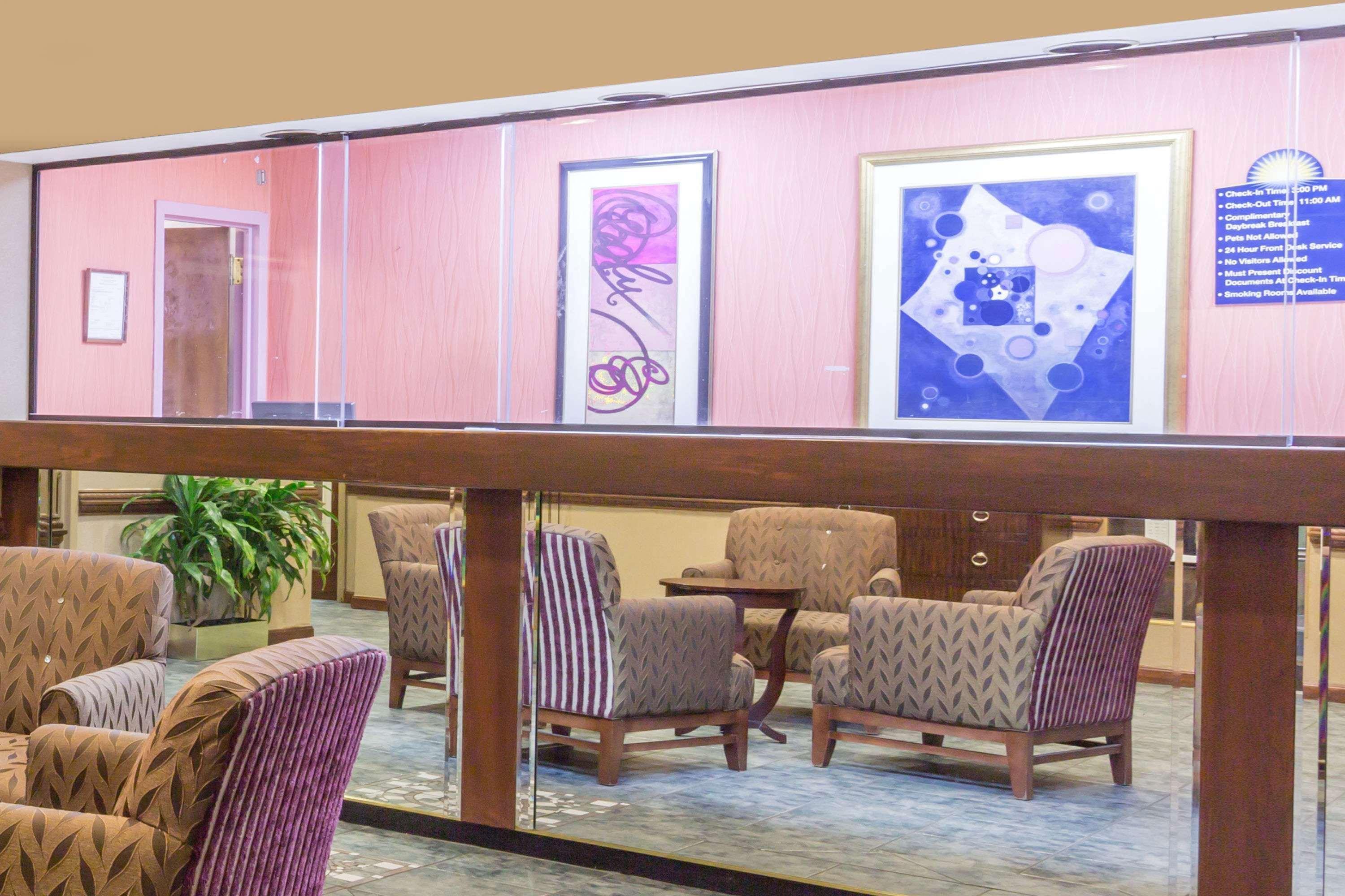 Days Inn By Wyndham Camp Springs Andrews Afb Exterior foto